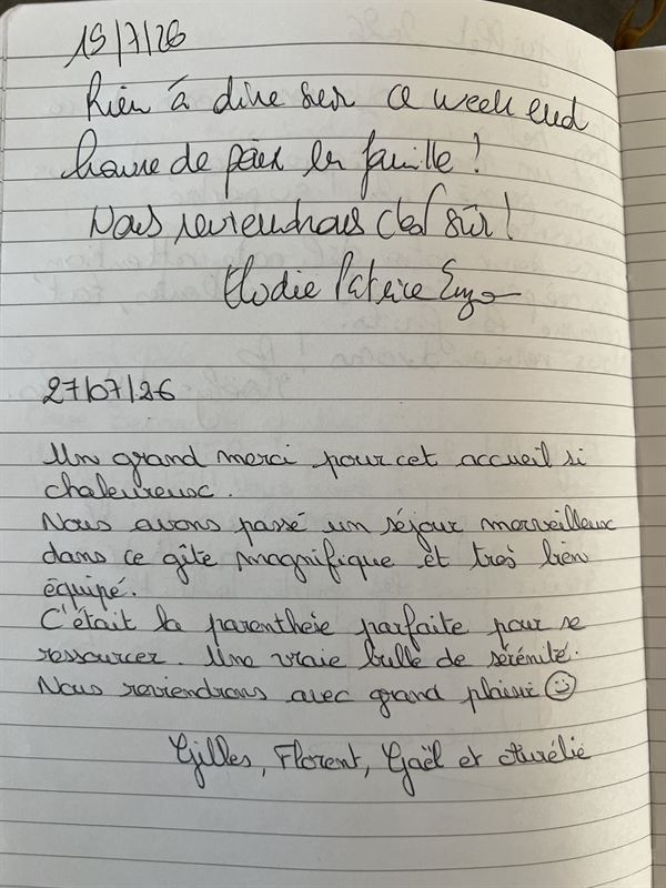 Avis manuscrit laissé par Élodie, Patrice et Enzo, Gilles, Florent, Gaël et Aurélie — juillet 2026